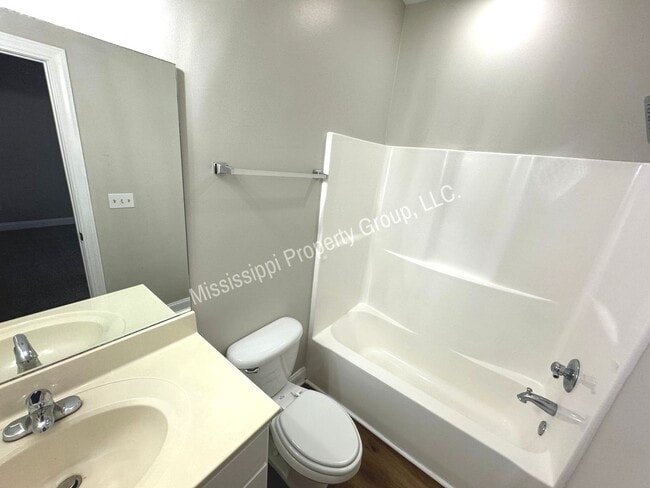 Building Photo - 4BD/4.5BA FOR RENT