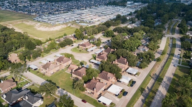 Building Photo - 1819 Briarcreek Blvd