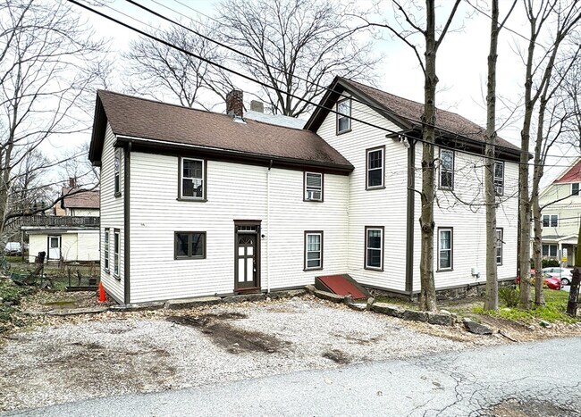Building Photo - 269 Lamartine St
