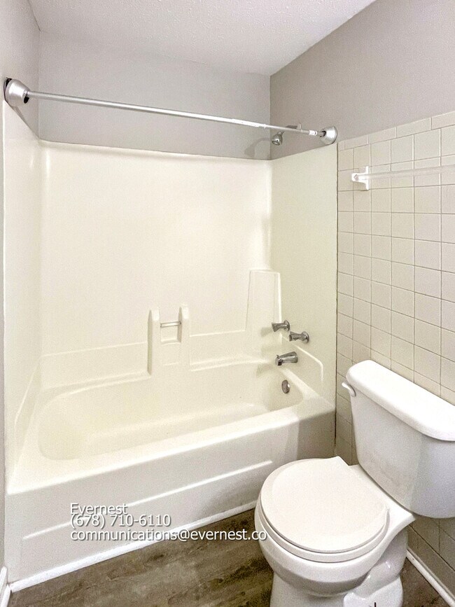 Building Photo - 483 Ellenwood Dr
