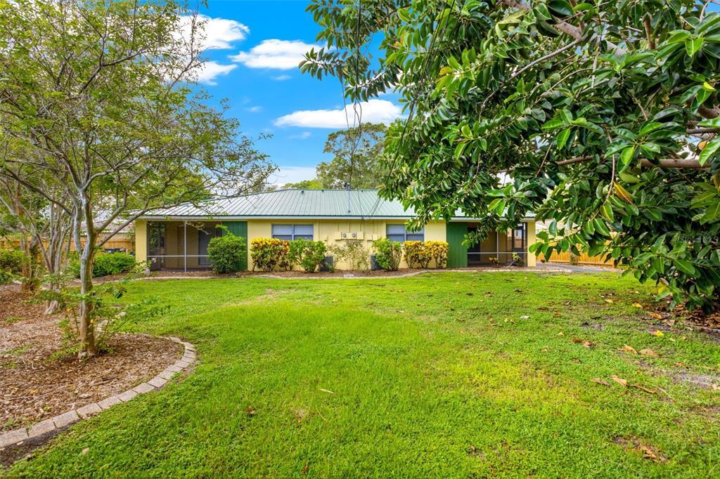 landscaped, fenced yard - 6396 27th St N