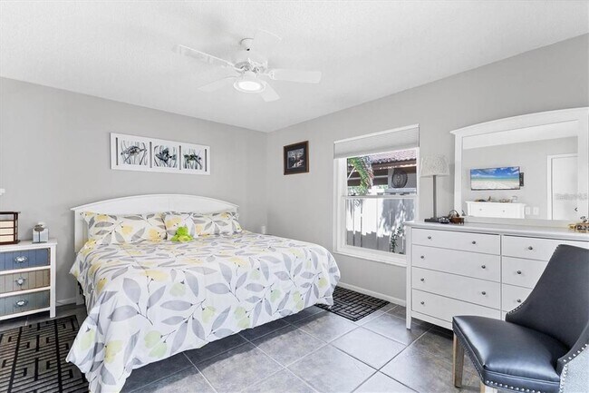 Building Photo - 6304 Pelican Dr