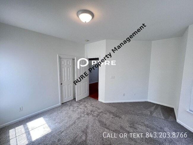 Building Photo - 153 Avonshire Dr