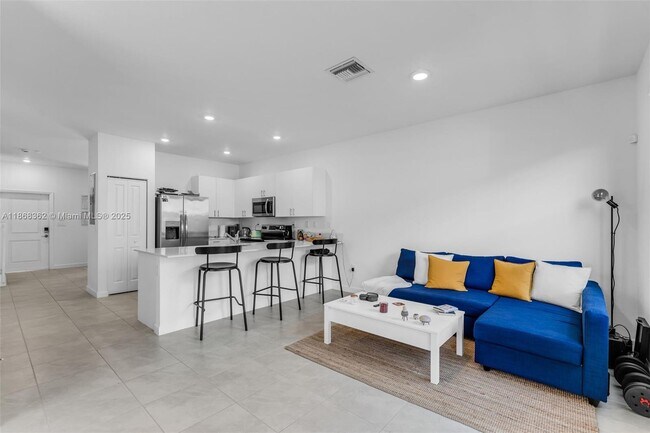 Building Photo - 11761 SW 245 Ter