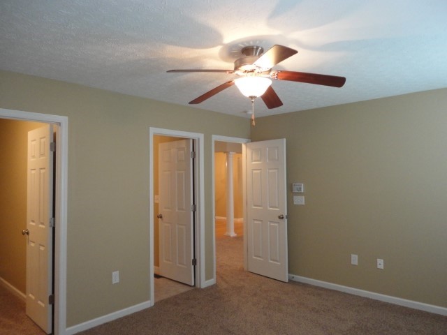 Building Photo - 5145 Oak Creek Trail