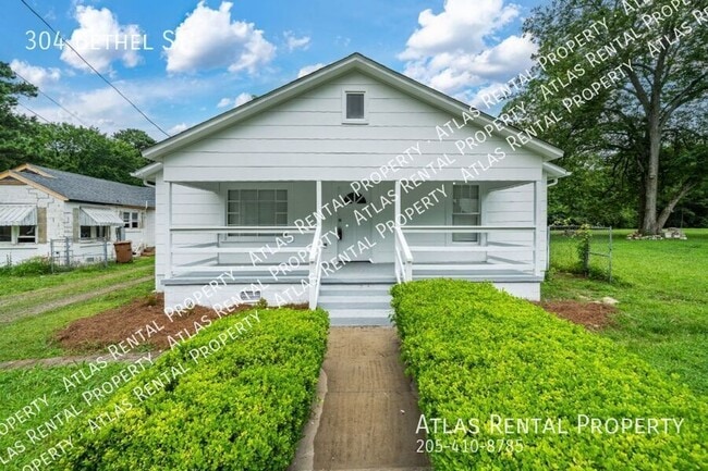 Primary Photo - 304 Bethel St NE