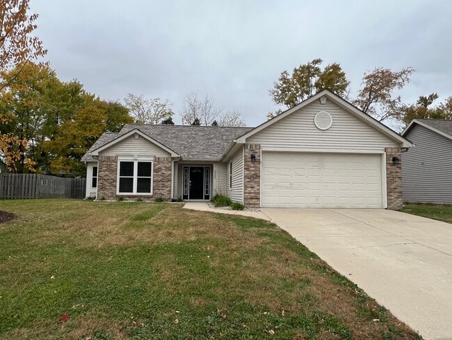 Primary Photo - 2220 Bobolink Dr