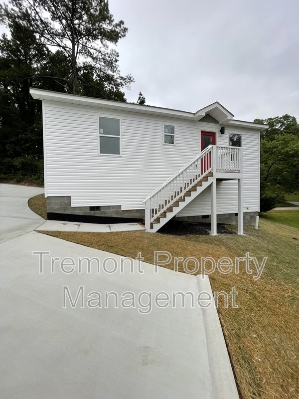 Building Photo - 3707 Wilcox Blvd
