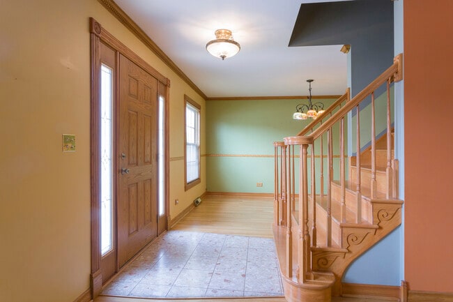 Building Photo - 1301 N Northwest Hwy