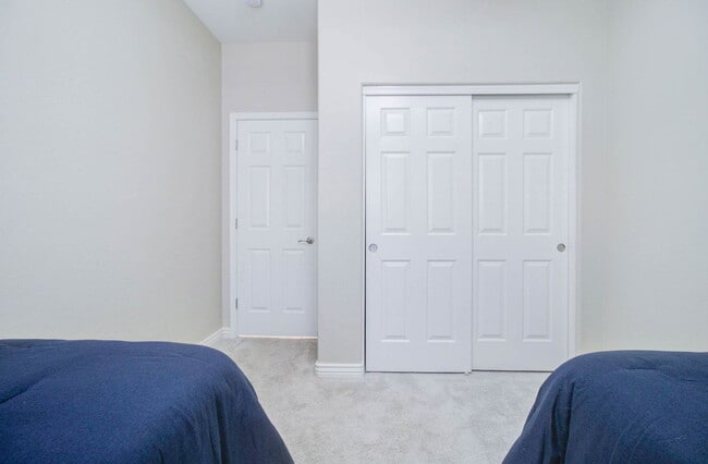 Building Photo - 1000 S Roanoke St