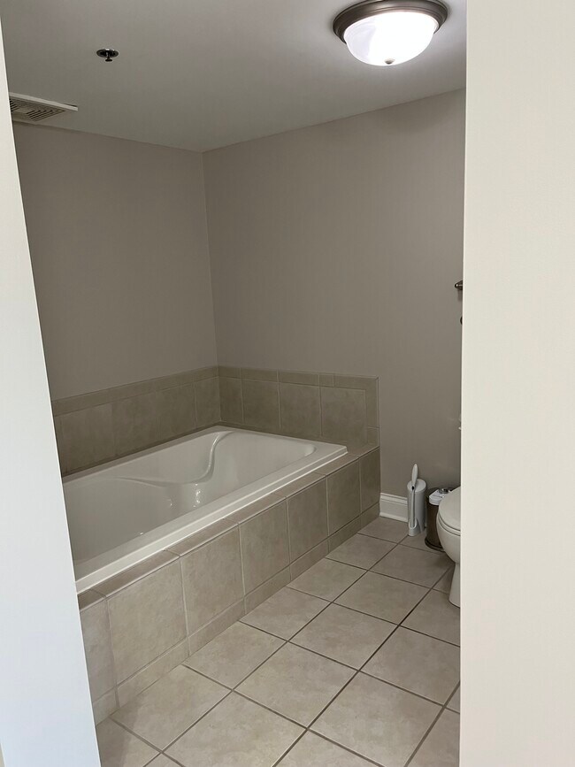 Building Photo - 3001 River Towne Way