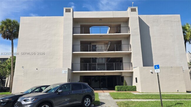 Building Photo - 8650 SW 133rd Avenue Rd