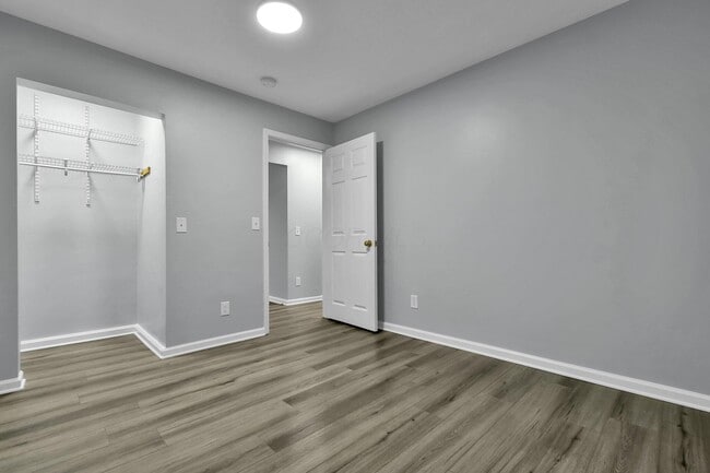 Building Photo - 162 S Powell Ave