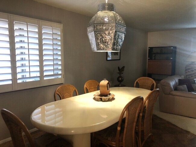 Building Photo - Amazing Golf Course Views in Leisure World a 45+ Active Adult Resort Community.  Available June t...