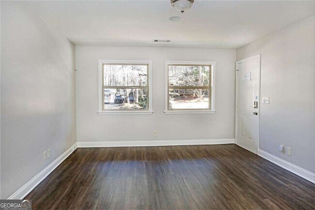 Building Photo - 5345 Sugar Ridge Dr