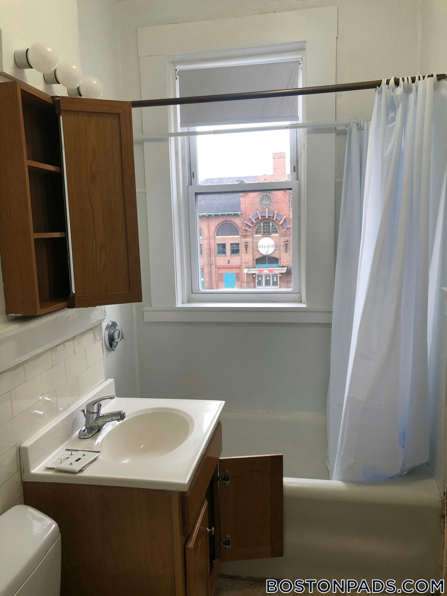 Building Photo - 1167 Boylston St
