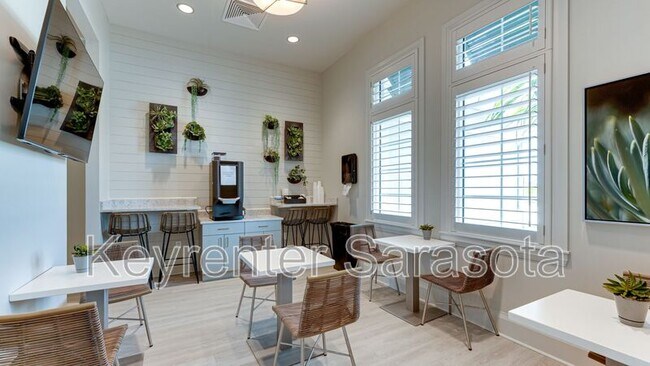 Building Photo - 4873 Seafoam Trl