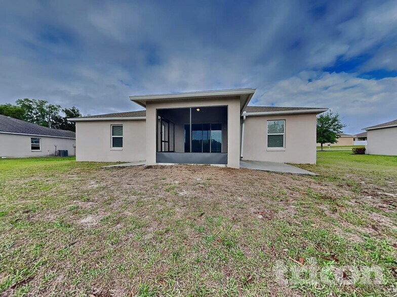 Building Photo - 1016 15th St NE