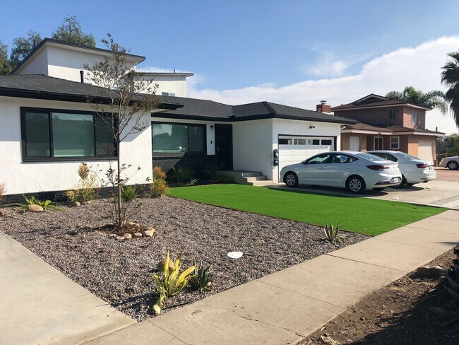 Building Photo - Remodeled!! 5BD/2BA on Campanile