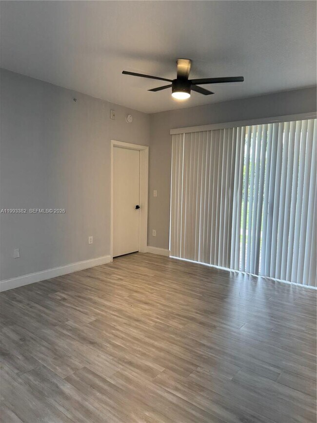 Building Photo - 6440 NW 114th Ave