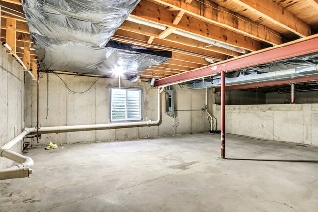 Building Photo - 849 Bell Flower Ln