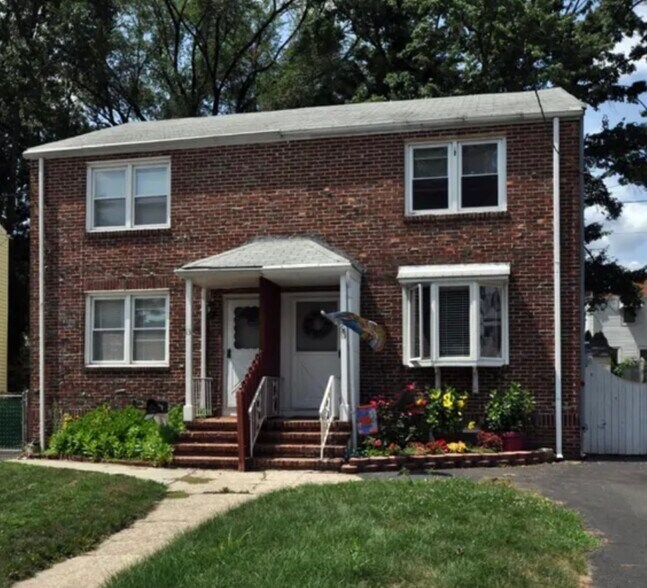 Primary Photo - 15 Myrtle St