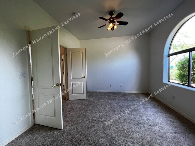Building Photo - ***MOVE IN SPECIAL***BEAUTIFUL 4 BEDROOM P...