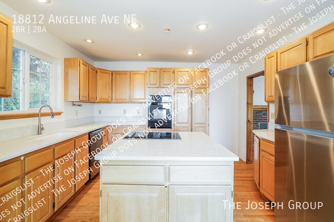Building Photo - 18812 Angeline Ave NE