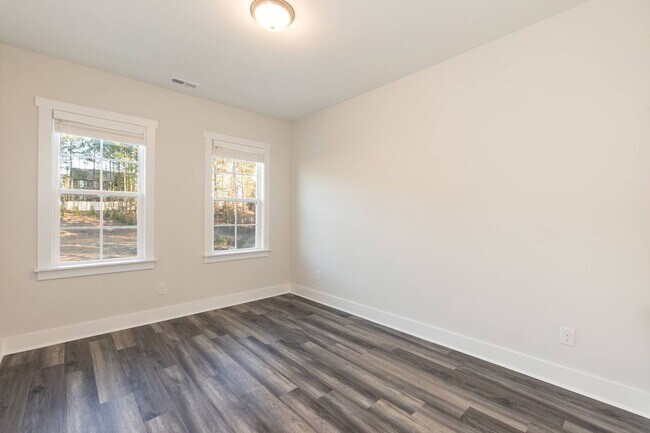 Building Photo - New Construction Modern Home!