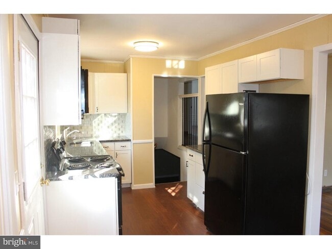 Building Photo - 113 W Rutherford Dr