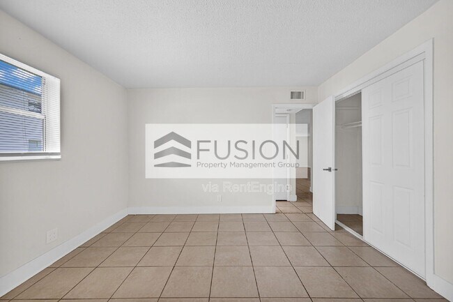 Building Photo - 861 SW 74th Terrace
