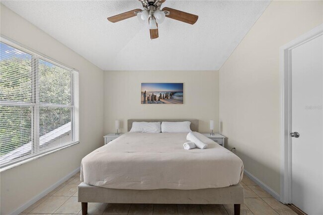 Building Photo - 2116 Cypress Bay Blvd