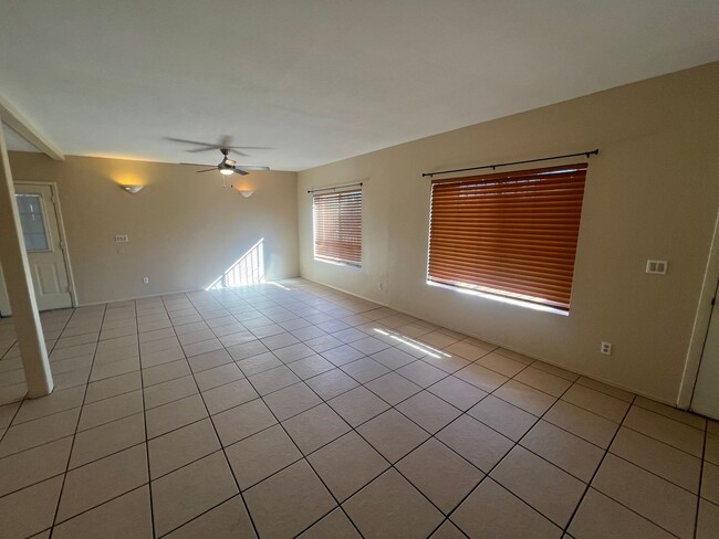 Building Photo - 3 Bedroom/ 2 Bath Home Near Mission & Valencia