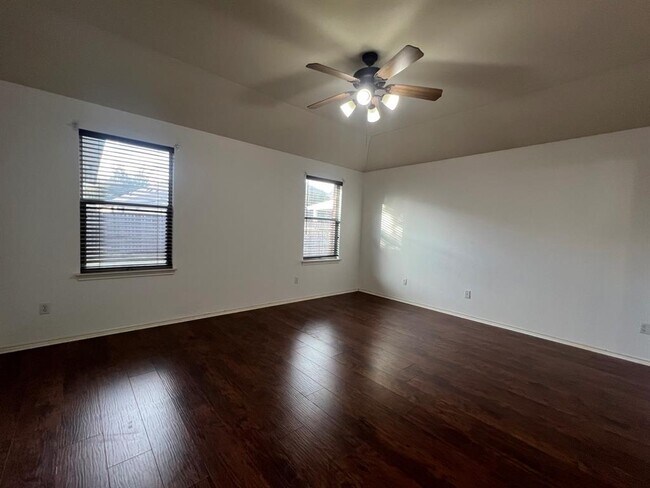 Building Photo - 9504 Castle Pines Dr