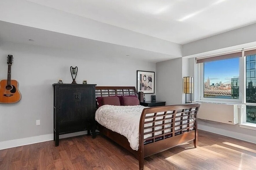 Primary Photo - 440 Kent Ave