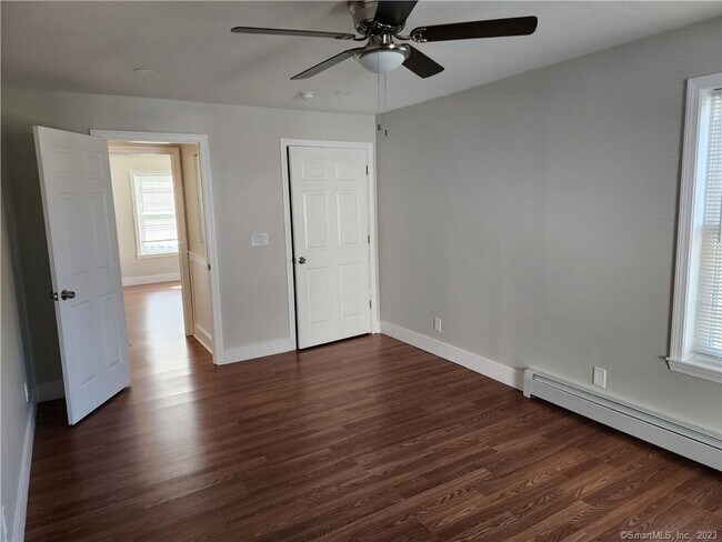 Building Photo - 126 Downing St