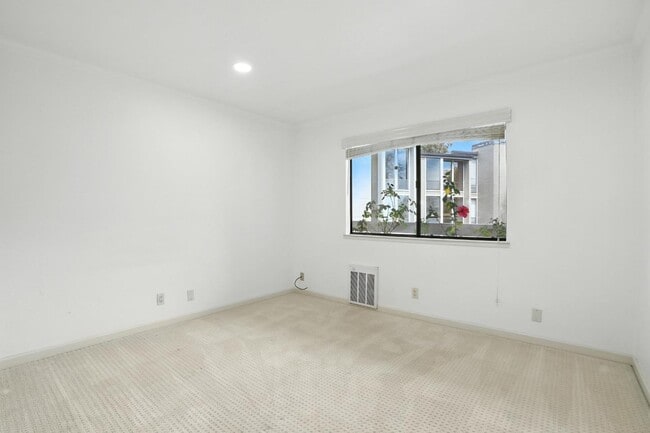 Building Photo - 1171 Compass Ln