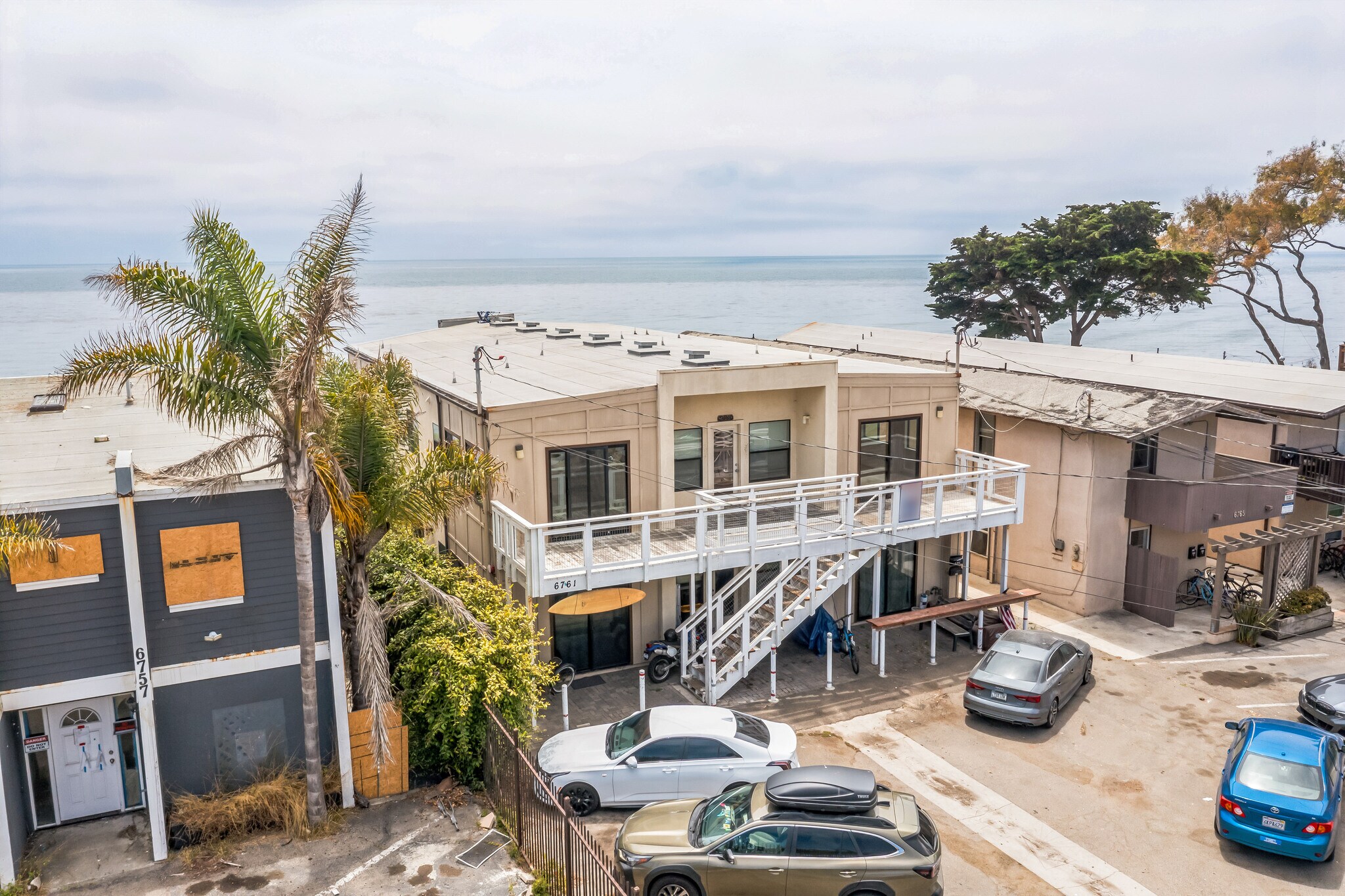 Building Photo - 6761 Del Playa Dr