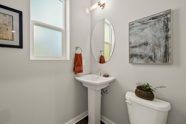 Building Photo - 2 Bedroom 2.5 Bath | 2 Car Garage | 2,900.00