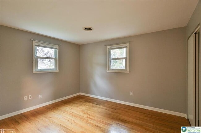 Building Photo - 900 Mine Lane Rd