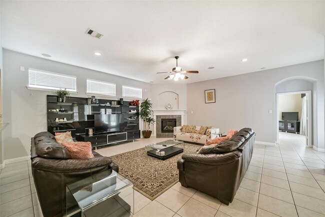 Building Photo - 24919 Ginger Ranch Dr