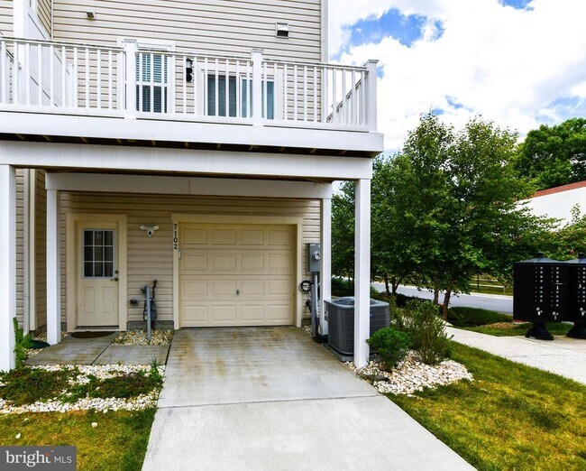 Building Photo - 7102 Druce Way