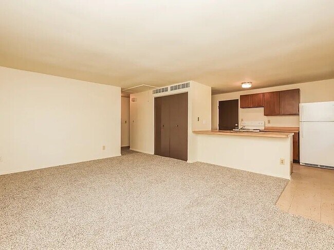 Building Photo - 6952 Angora Way