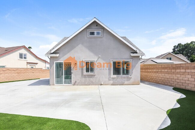 Building Photo - 5167 Peony Ct