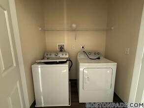 Building Photo - 311 Lowell St