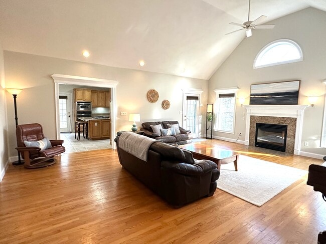 Building Photo - 17 Worthley Rd