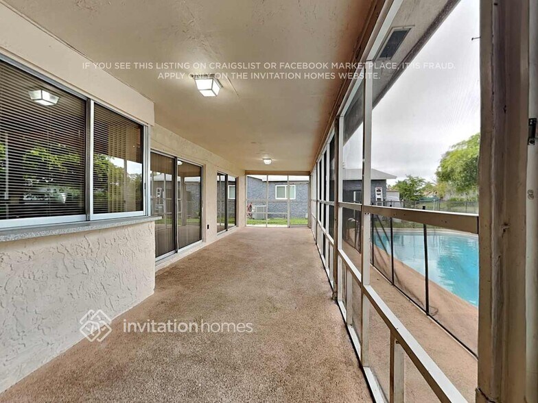 Building Photo - 11385 NW 41st St