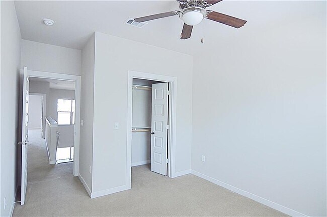 Building Photo - 10500 I-35