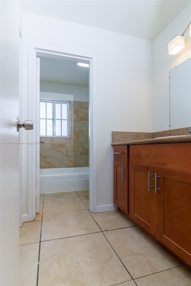 Building Photo - 4804 NW 79th Ave