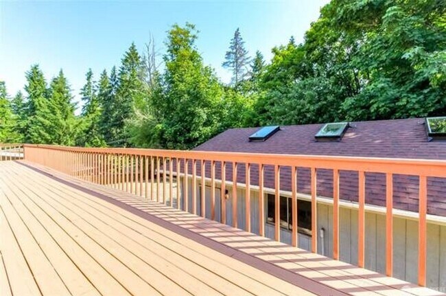 Building Photo - Spacious 3BR House in Federal Way